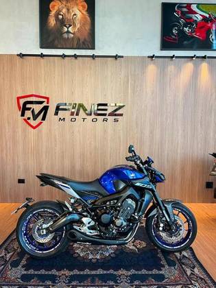 YAMAHA MT-09 YAMAHA MT-09